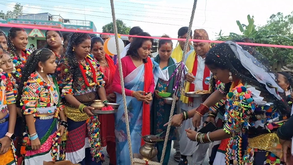 रानाथारू समुदायमा मौलिक शैलीमा तिज, दाजुभाइको दीर्घायुका&hellip;