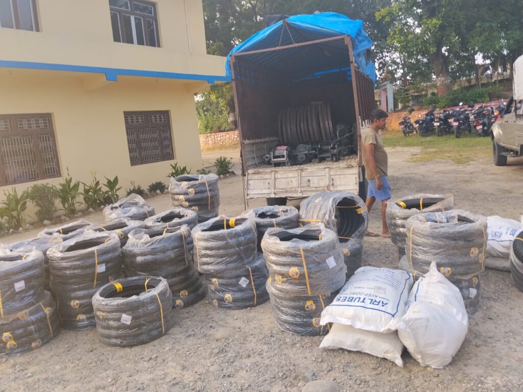 कैलालीमा ३१ लाख बढीको भन्सार छलीको सामानसहित…