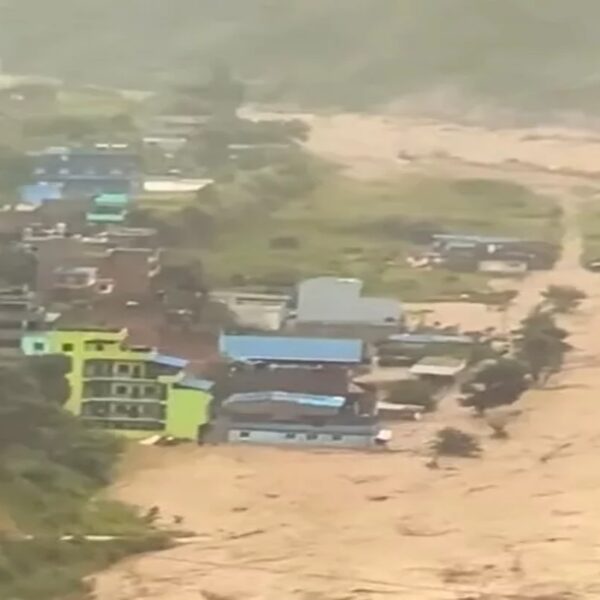 कालीगण्डकीको बाढीले पर्वतमा २० भन्दा बढी घर बगायो, सयभन्दा बढी जोखिममा