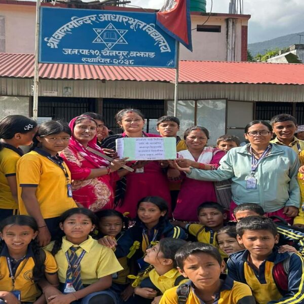 बाल दिवसमा बालमन्दिर विद्यालयको मानवीय पहल, बाढीपीडितलाई ३६ हजार १० रुपैयाँ सहयोग
