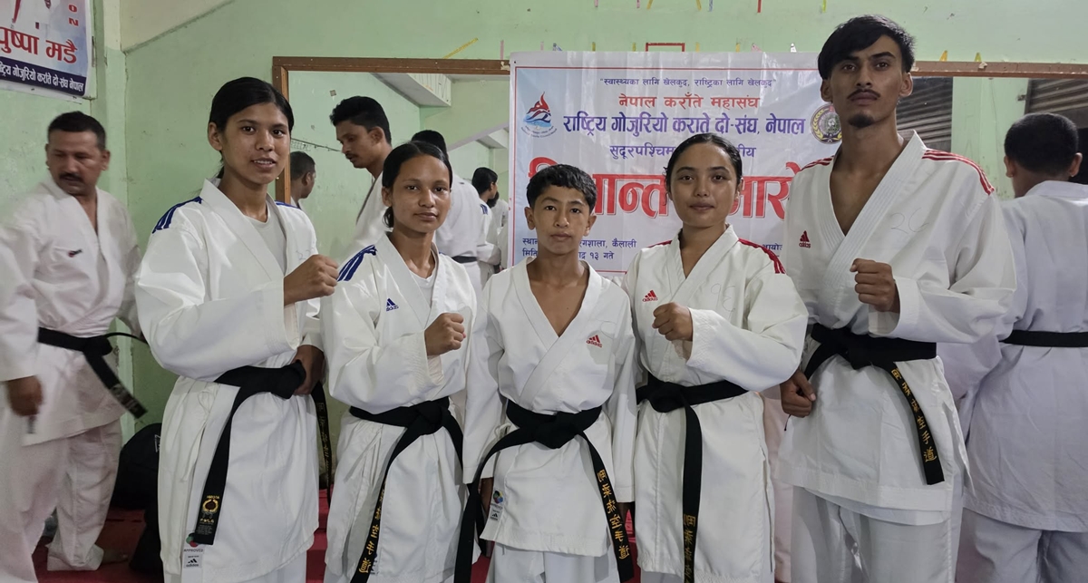 जोरायलका पाँच कराते खेलाडीले पाए `पहिलो डिग्री ब्ल्याक बेल्ट´