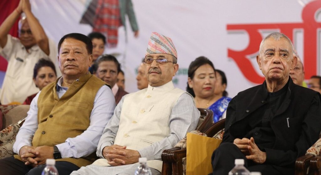 कांग्रेस इतर समूहद्वारा ७७ जिल्लामा केन्द्रीय प्रतिनिधि…