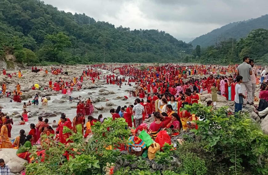 आज गणेश चतुर्थी र ऋषिपञ्चमी पर्व मनाइँदै, गोदावरी धाममा विहान देखि बर्तालुहरुको भिड