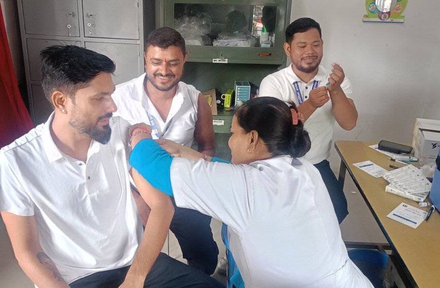 धनगढीमा जेईविरुद्ध खोप अभियान सुरु, १ लाख…