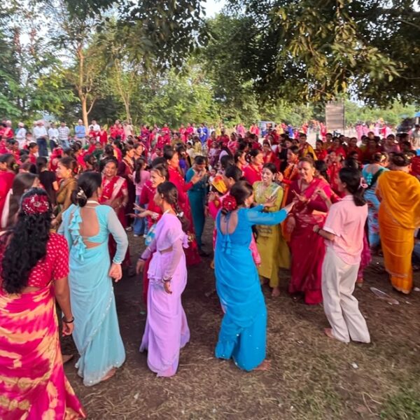 कृष्णपुरमा तीज कार्यक्रममा संकलित रकम भोटेकोशी बाढीपीडितलाई सहयोग