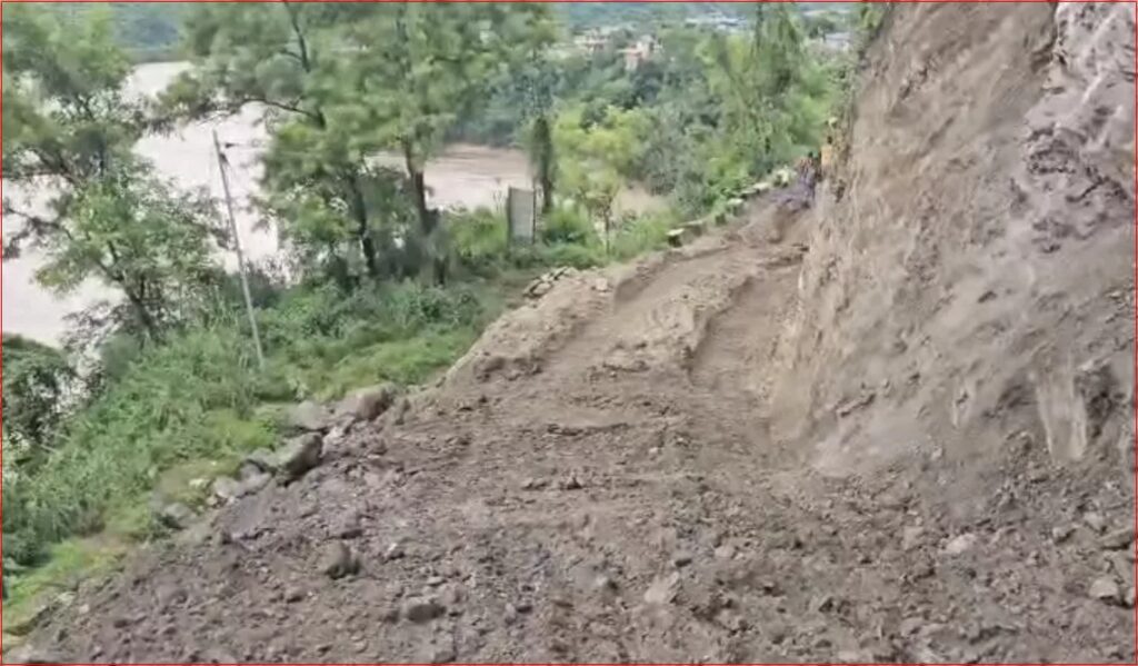 कृष्णभीरमा अस्थायी ट्र्याक जोडियो, यातायात सञ्चालन अझै&hellip;