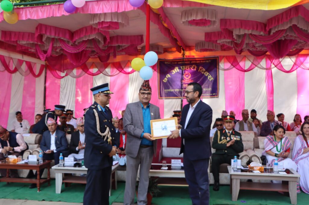 निसर्ग हस्पिटलका अध्यक्ष तीर्थराज पन्त प्रहरी दिवसमा&hellip;