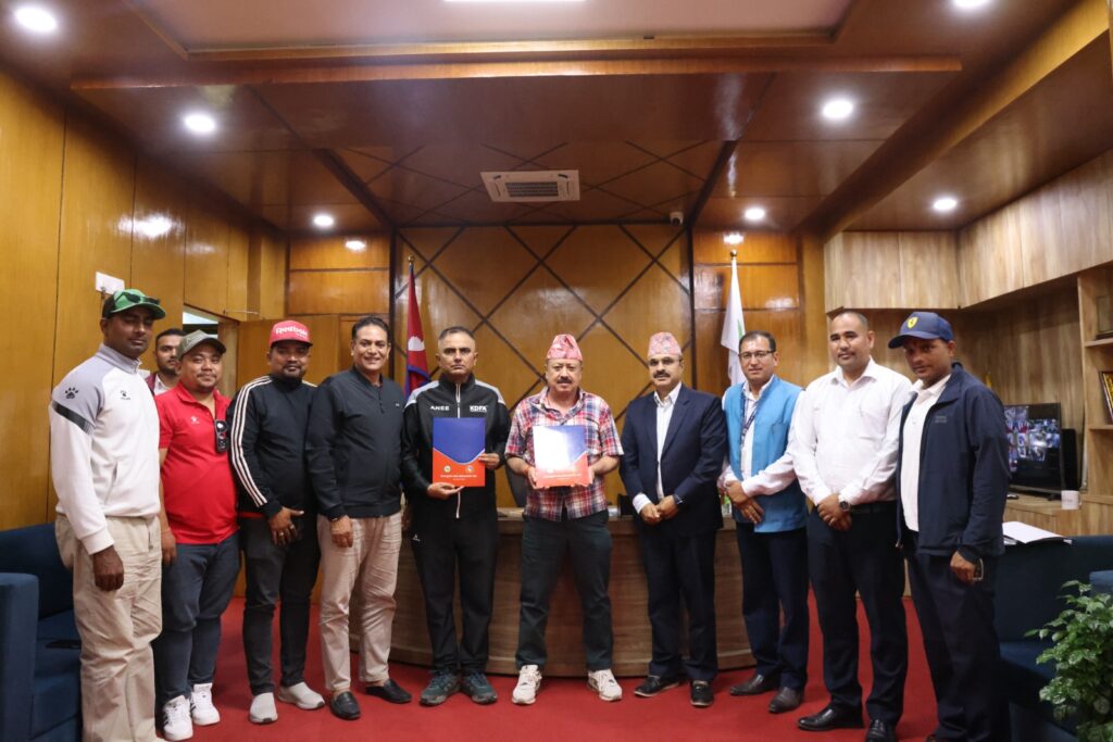 धनगढी उप-महानगरपालिकाद्वारा १६ खेल मैदानमा ग्रासरुट लेभल…