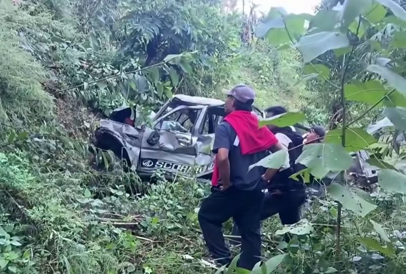 गुल्मीमा स्कारपियो २५० मिटर तल खस्यो, ६&hellip;