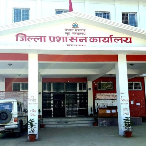 चाडपर्वमा कालोबजारी, कृत्रिम अभाव र पटाका प्रयोग नगर्न कञ्चनपुर प्रशासनको आग्रह
