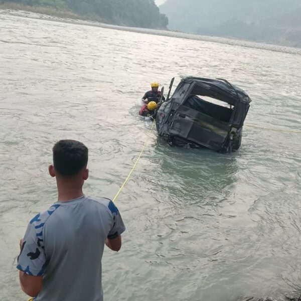 सिन्धुलीमा टाटा सुमो सुनकोशी नदीमा खस्दा ३ महिलाको मृत्यु, ३ जना बेपत्ता