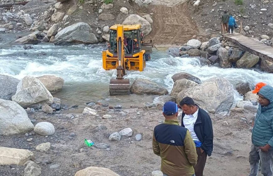 बाजुरामा २५ वर्षमा ९ किलोमिटर मात्रै कालोपत्रे, मार्तडी–कोल्टी सडक निर्माण&hellip;