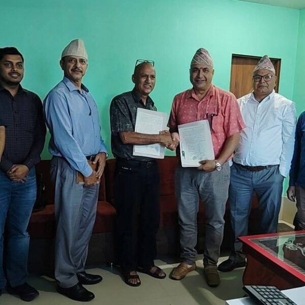 नवजीवन सहकारी र कैलाली हस्पिटलबीच स्वास्थ्य उपचारमा छुट दिने सम्झौता