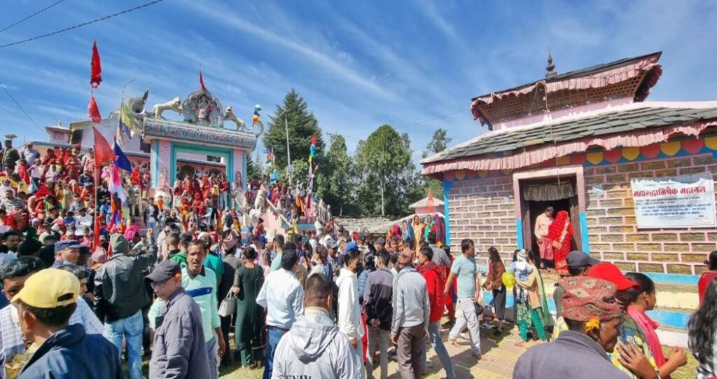 महाअष्टमीमा उग्रतारा भगवती मन्दिरमा भक्तजनको घुइँचो, बलि…